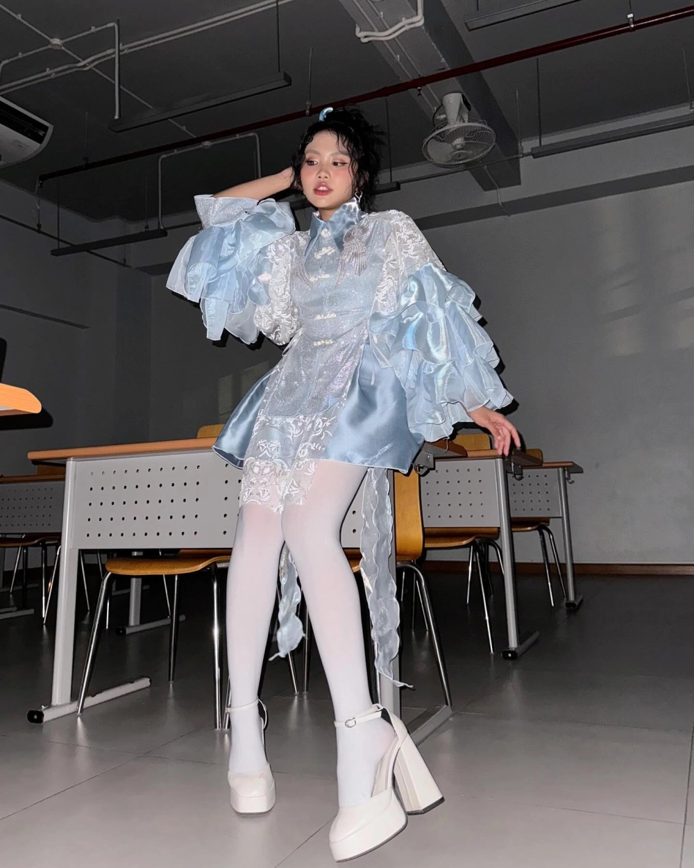 Khoảnh khắc trong ca khúc hai đứa trẻ Phương Mỹ Chi đong đầy cảm xúc