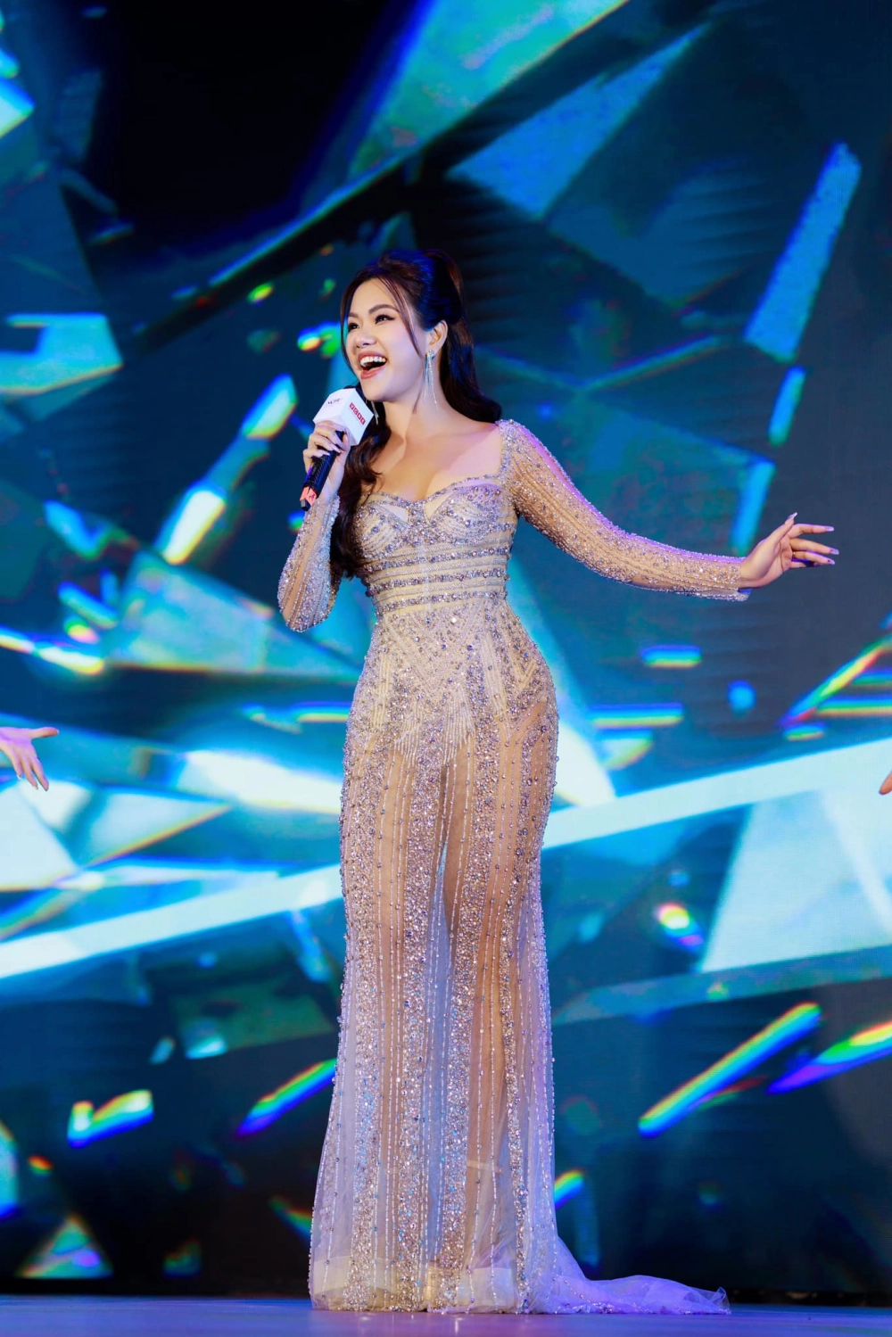 Ảnh bìa sống động dành cho karaoke nhạc Phương Vy