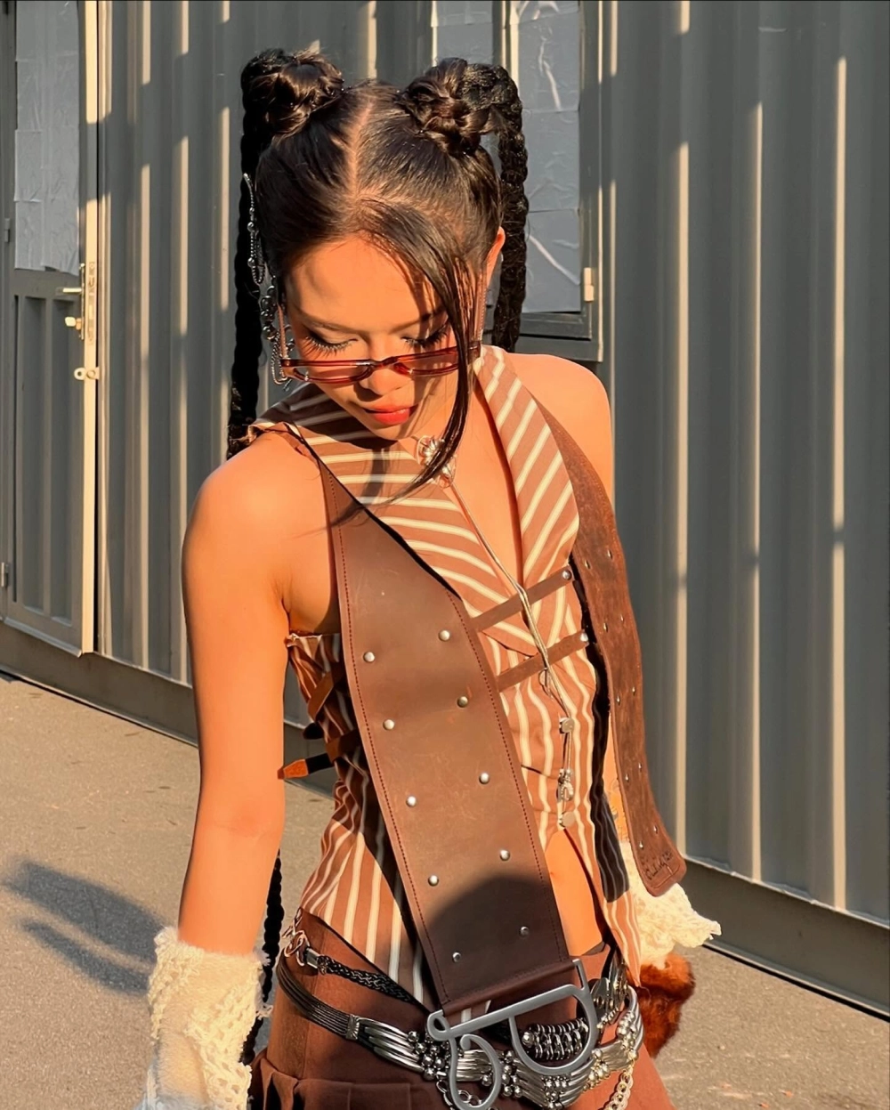 Góc trầm lắng trong bản tình ca chân tình Tlinh