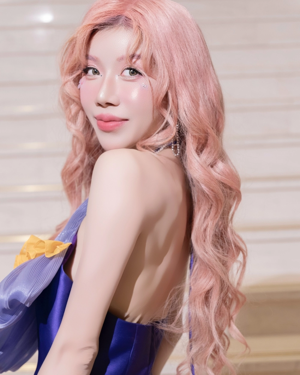 Hình ảnh biểu diễn đỉnh cao của ca sĩ Trang Pháp