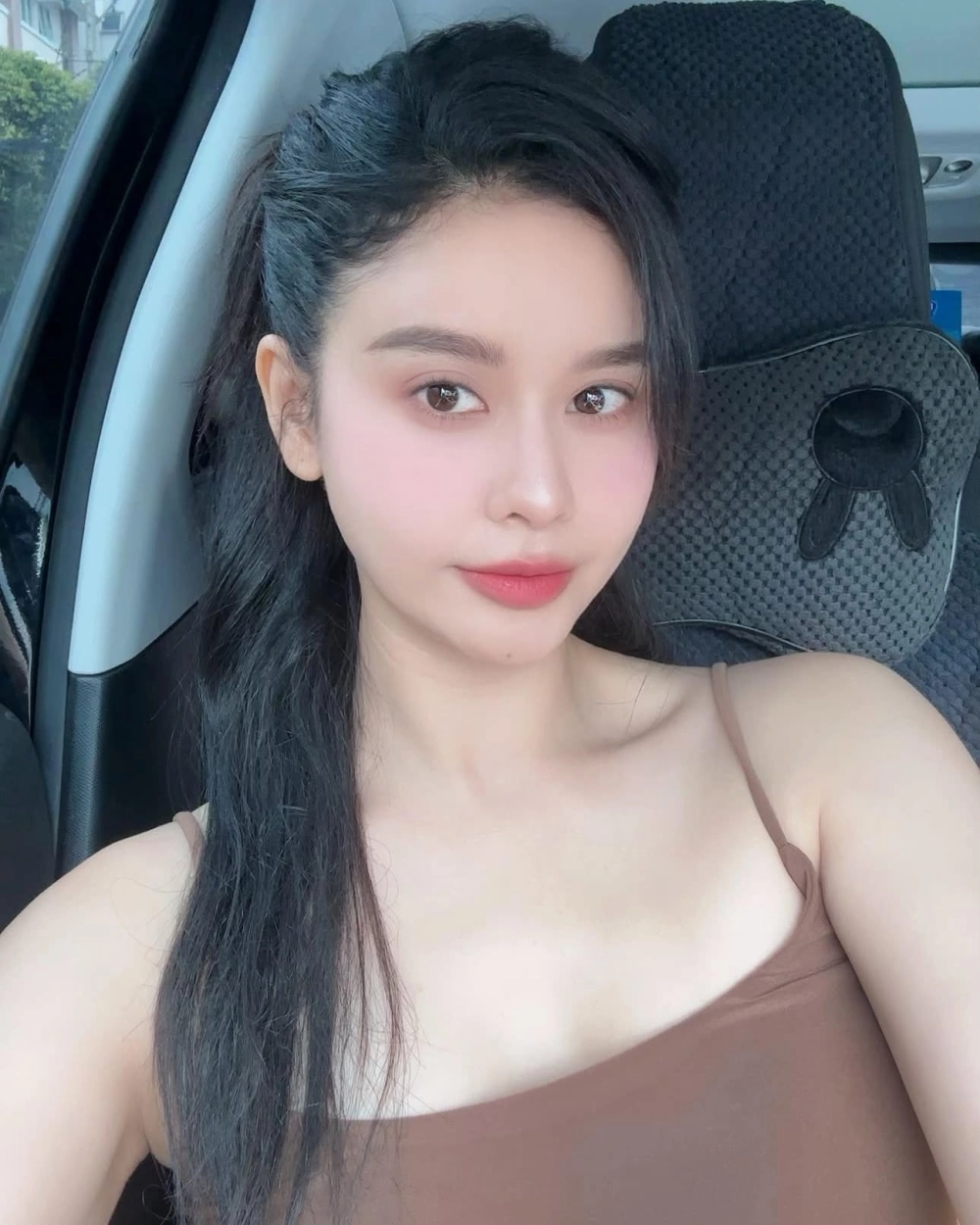 Hình ảnh đời thường từ buổi Trương Quỳnh Anh livestream