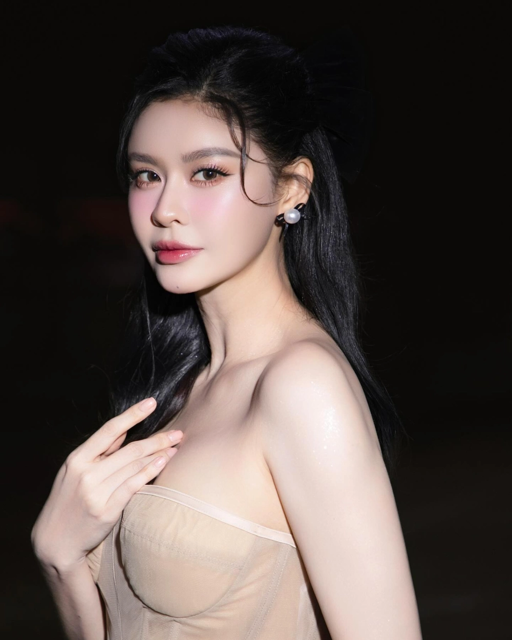 Vẻ ngoài trẻ trung bất chấp Trương Quỳnh Anh sinh năm mấy