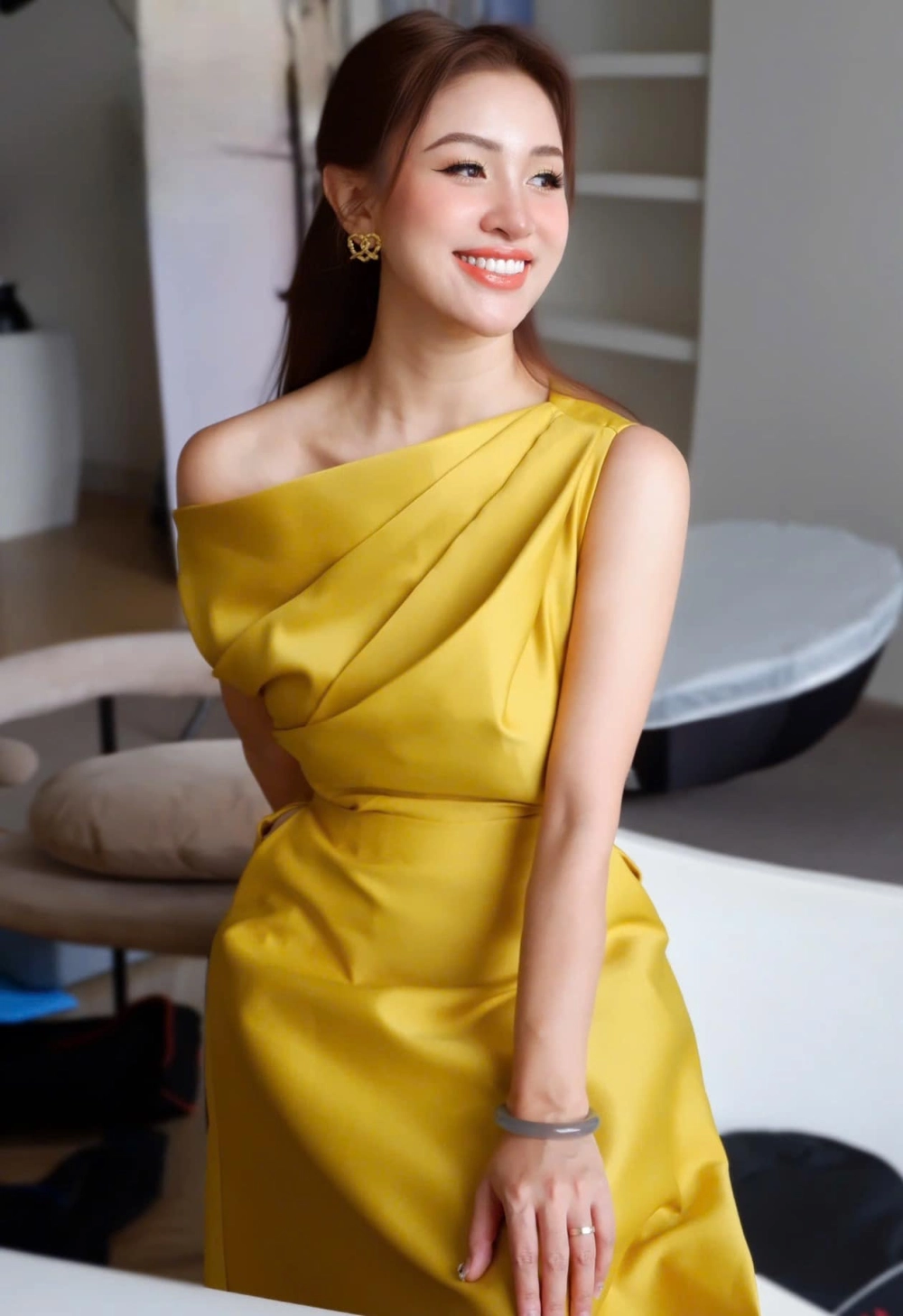 Ảnh sang chảnh và nổi bật dù không rõ Vân Hugo chiều cao