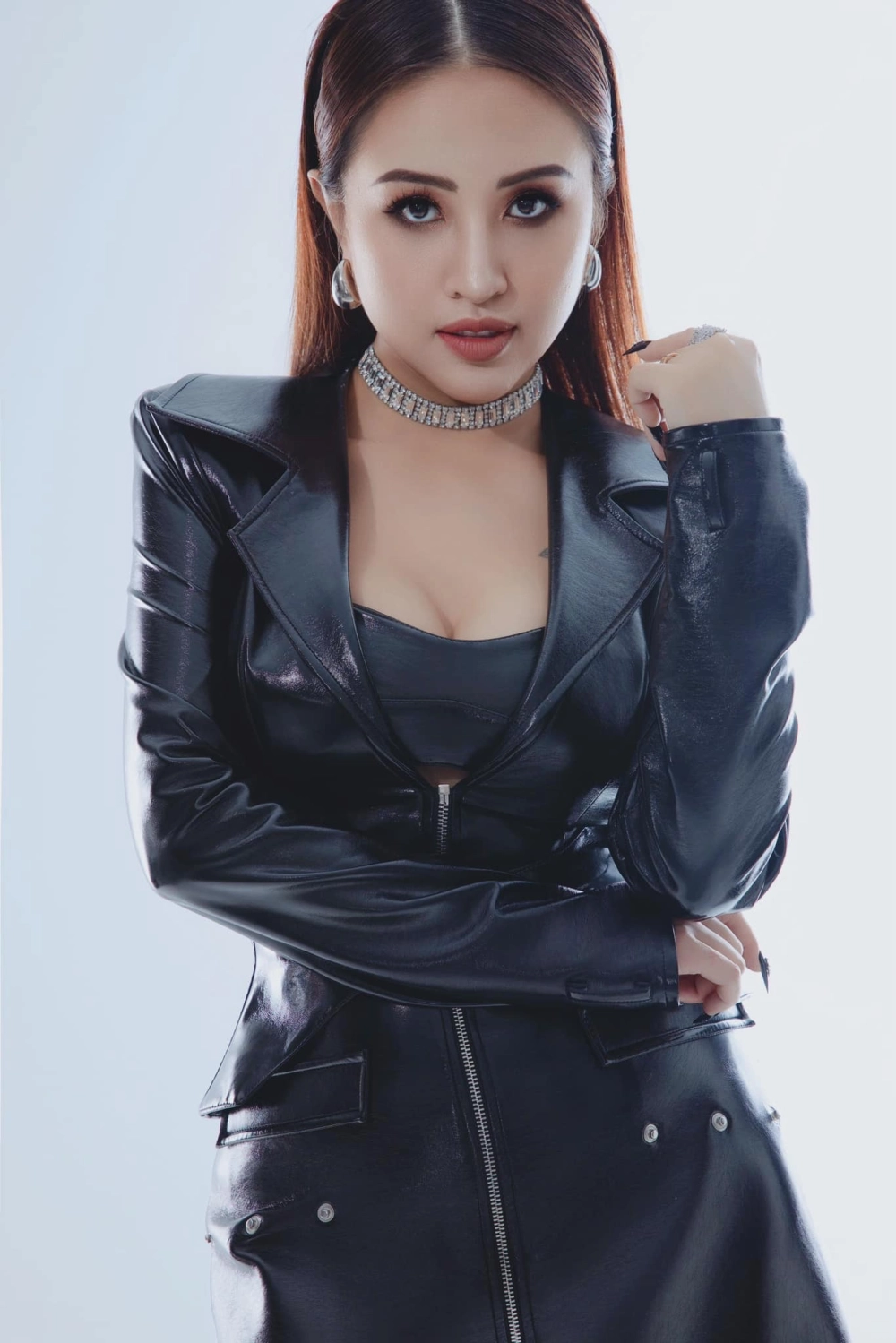 Góc ảnh đời thường gây xúc động vì Vân Hugo bị nhược thị