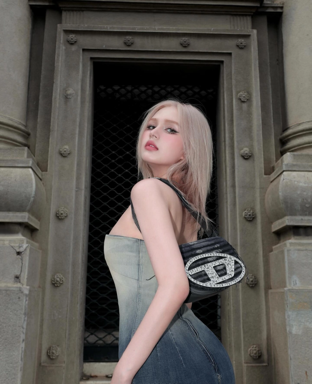 Khung ảnh chia sẻ cảm xúc khi hỏi Xoài Non cưới ai