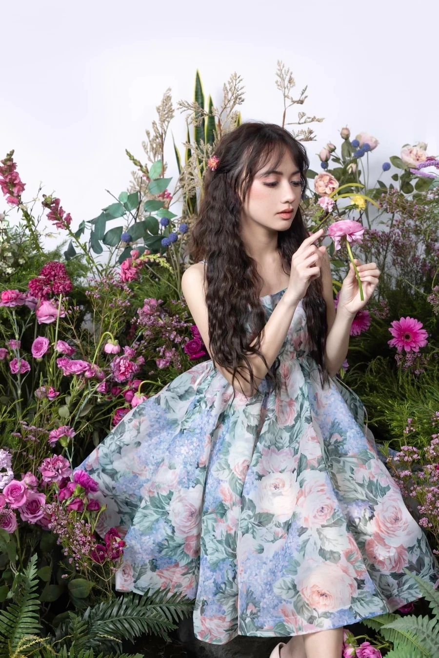 Ảnh ấn tượng tại sân khấu Xuân Nghi chị đẹp đạp gió rẽ sóng