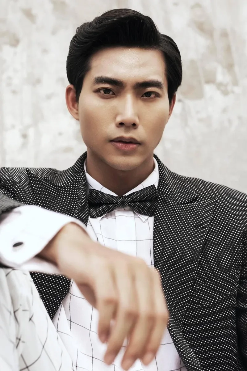 Cập nhật cuộc sống hiện tại Hữu Long đầy thú vị