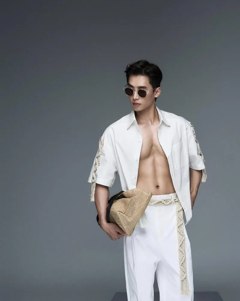 Kang Chul drama W làm người hâm mộ phấn khích với diễn xuất