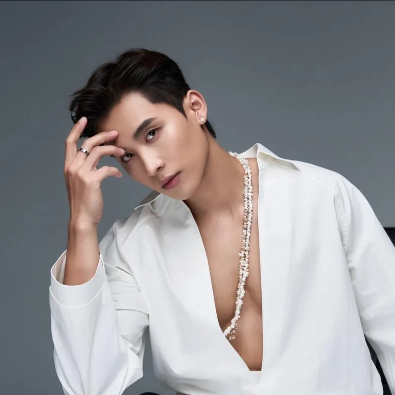 Kang Chul người nổi tiếng Hàn Quốc được nhiều fan quốc tế quan tâm