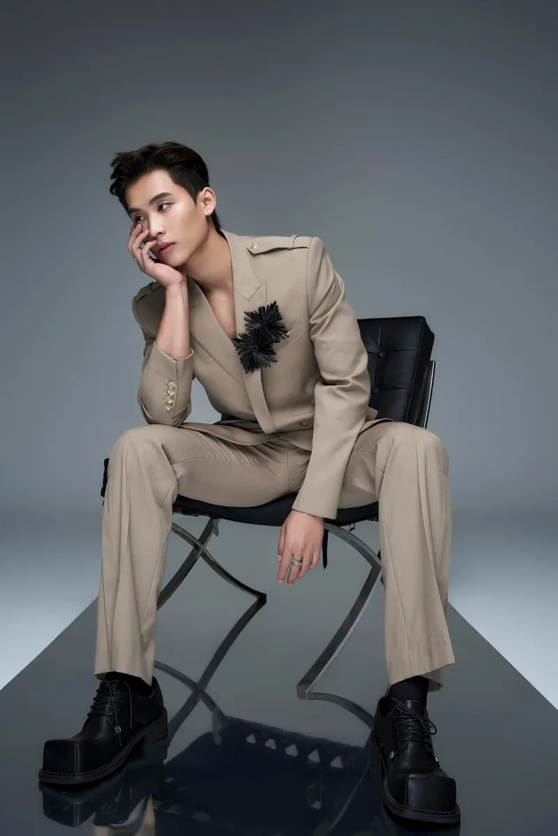 Kang Chul chiều cao ấn tượng khiến nhiều fan ngưỡng mộ