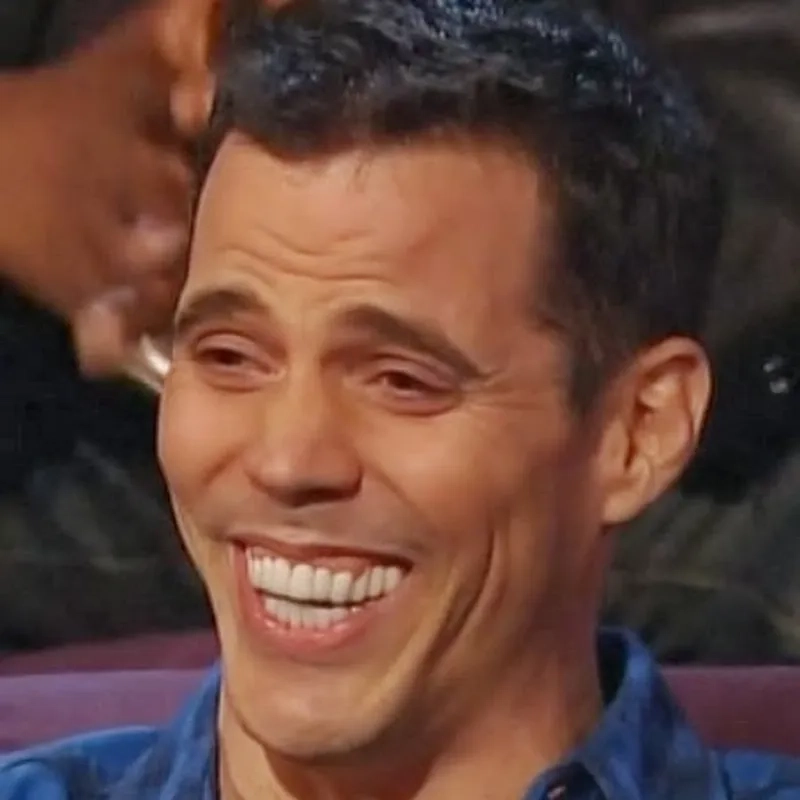 Black guy laughing meme khiến bạn cười lăn