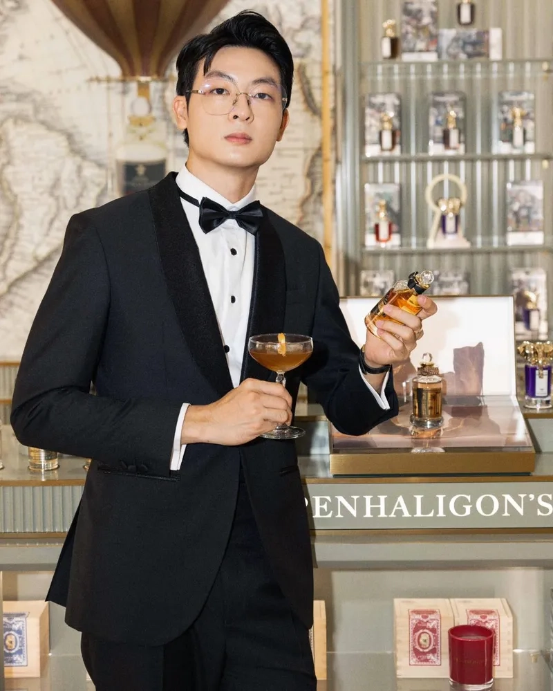 Xem người mẫu Lưu Cao Phát mới nhất trình diễn trên sàn catwalk