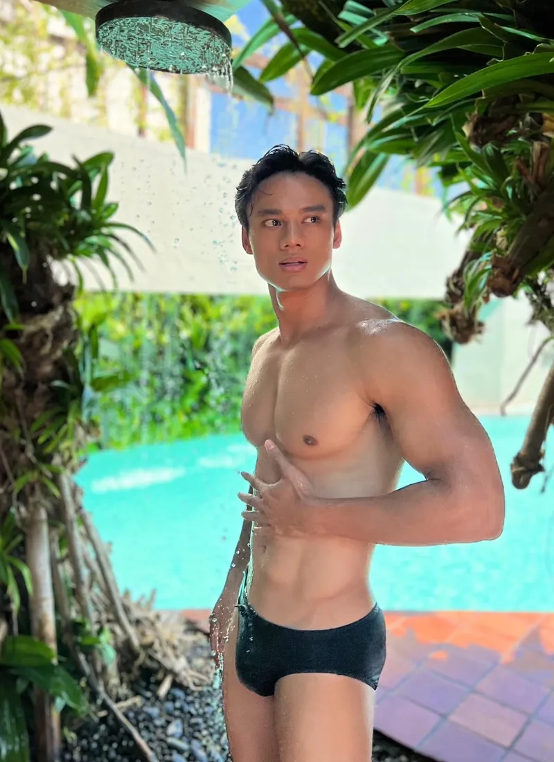 Tìm hiểu Nam Vương Minh Khắc 33 tuổi vẫn phong độ