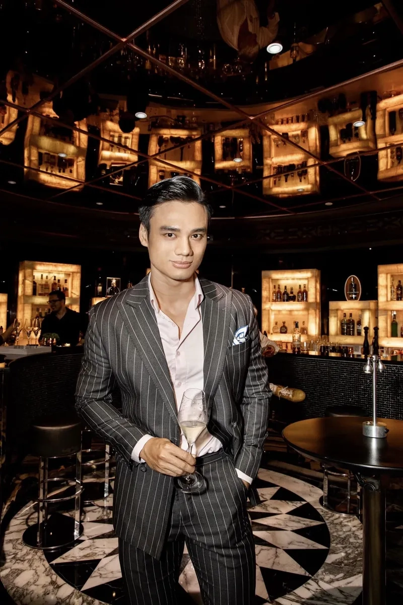 Tìm hiểu về vợ người yêu Nam Vương Minh Khắc hiện nay