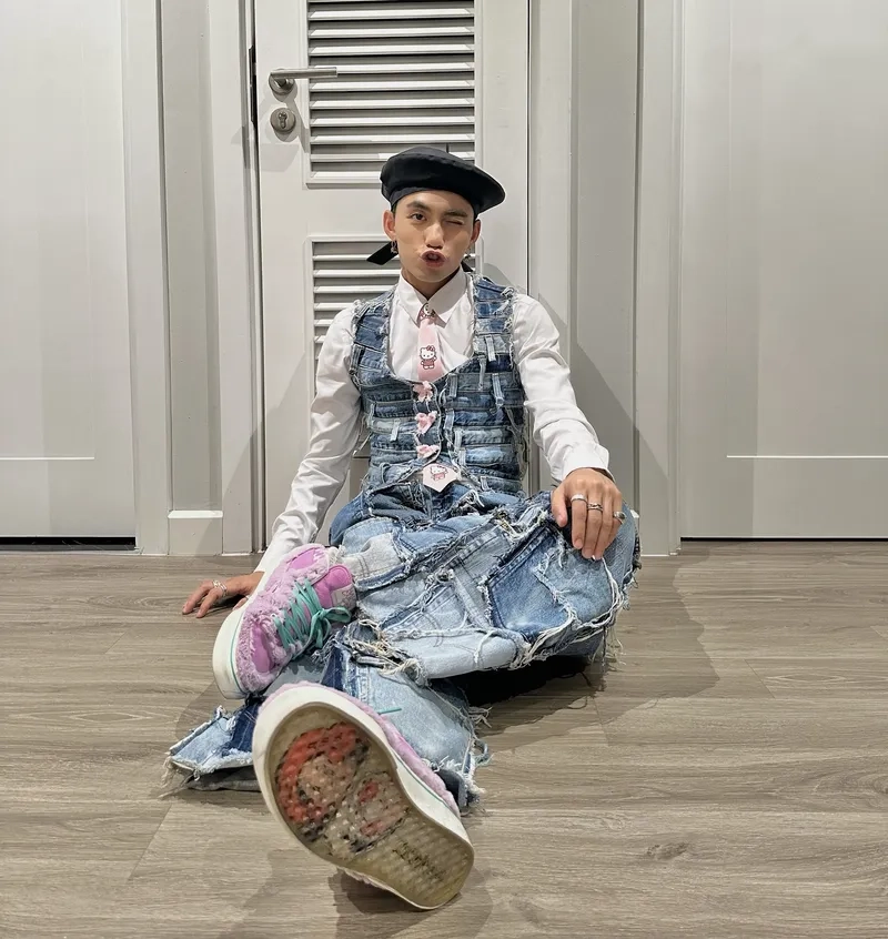 Fan phát cuồng trước màn trình diễn MONO Em Là