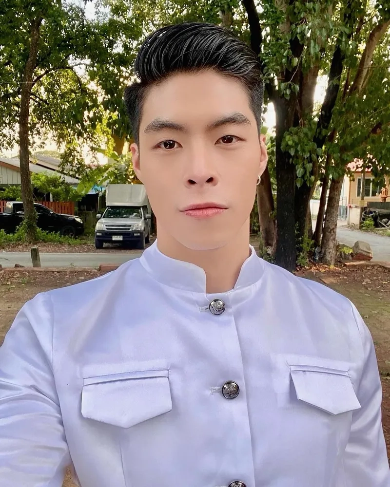 Khám phá Ngô Hoàng Phi Việt là ai qua vẻ đẹp sắc nét