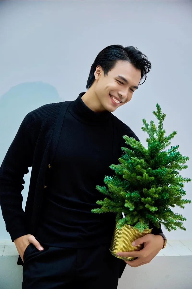 Tổng hợp ảnh Nguyễn Mạnh Lân phong cách lịch lãm và trẻ trung