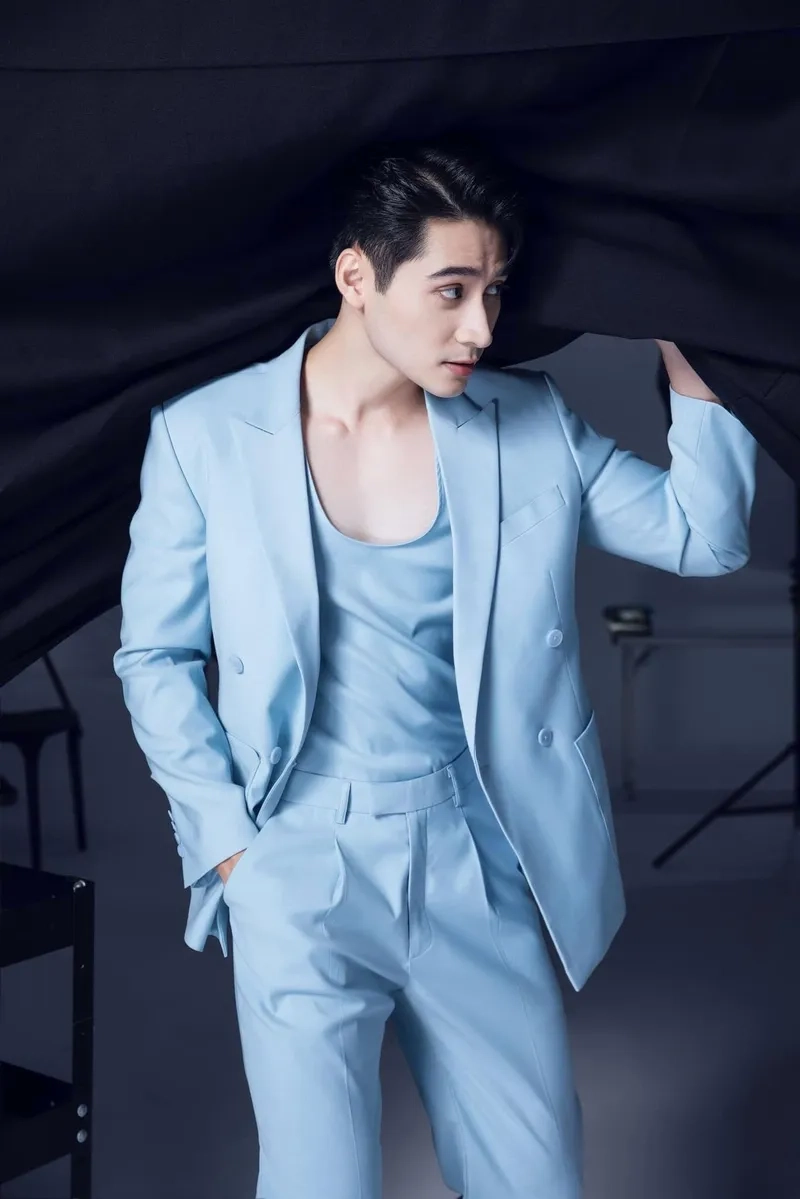 Phạm Tuấn Ngọc Á vương 1 Mr World 2024 tỏa sáng trên sân khấu Việt Nam