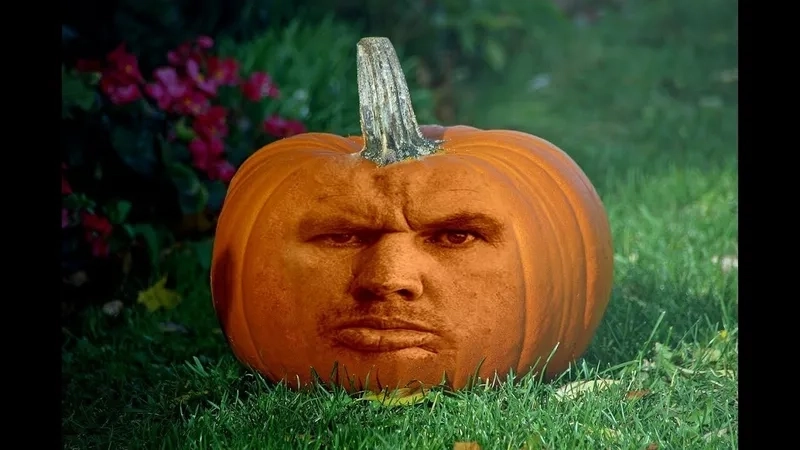 Hồn ma Halloween xuất hiện qua spooky pumpkin meme
