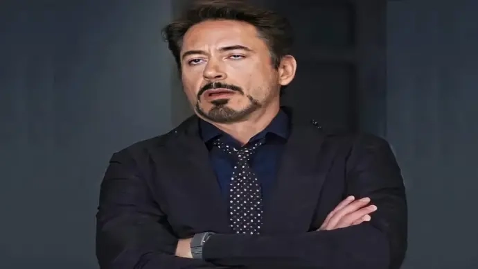 Robert Downey Jr reaction meme khiến mọi người cười sảng khoái
