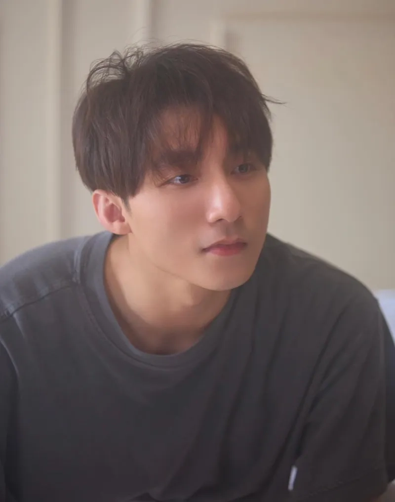 Nghe lại hit bất hủ Muộn rồi mà sao còn đầy cảm xúc