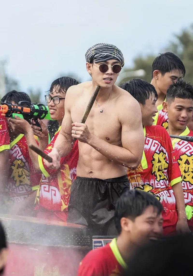 Ngắm bộ ảnh của người mẫu nam Tạ Công Phát đẹp ấn tượng