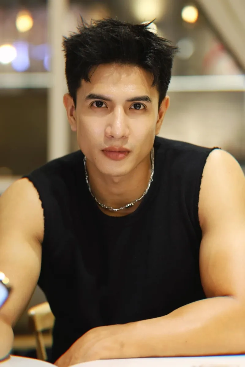 Theo dõi Trịnh Bảo Instagram để cập nhật hình ảnh mới