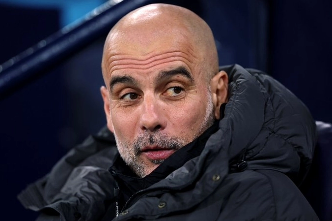 Pep Guardiola bóng gió về tương lai ở Manchester City