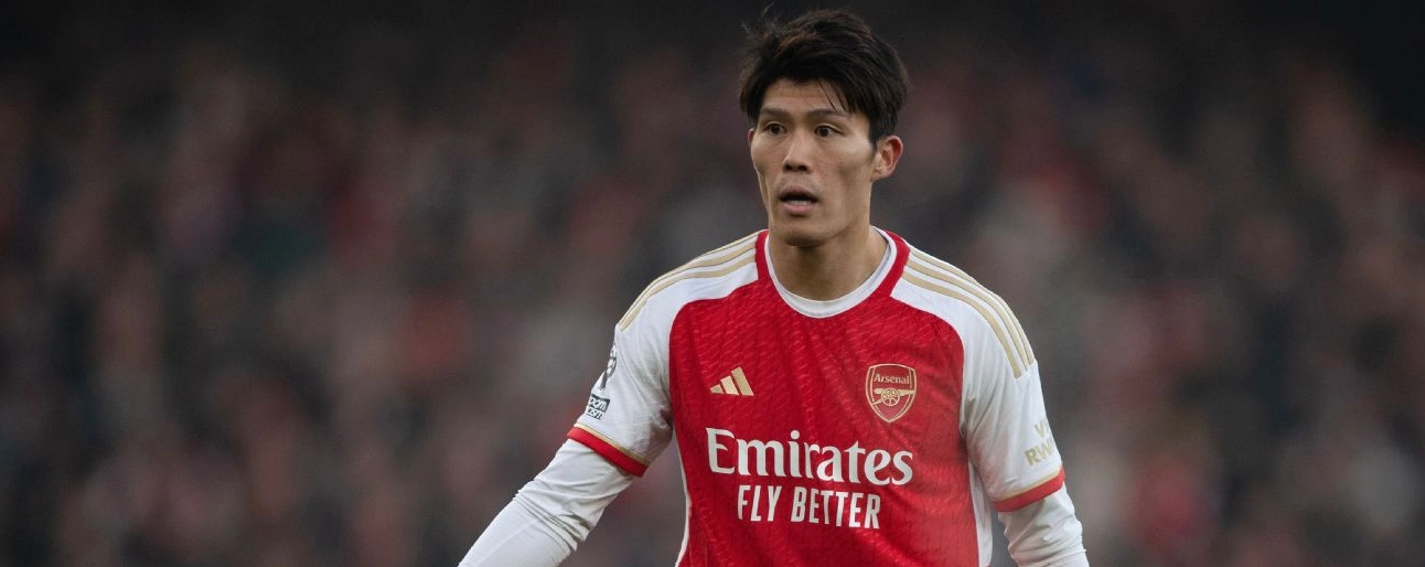 Phân tích Takehiro Tomiyasu