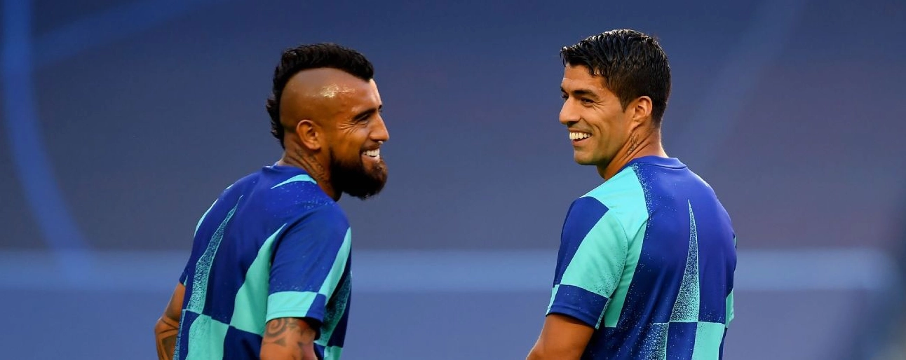 Arturo Vidal miệt mài tập luyện với vẻ mặt đằng đằng sát khí