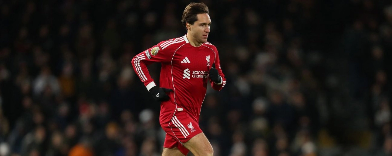 Federico Chiesa khoác áo đội tuyển quốc gia Ý trong một trận đấu thuộc chiến dịch vòng loại World Cup