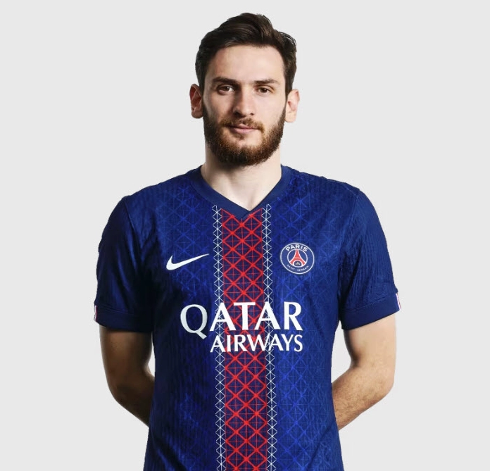  Hành trình vươn mình của Khvicha Kvaratskhelia trong màu áo PSG năm 2026 