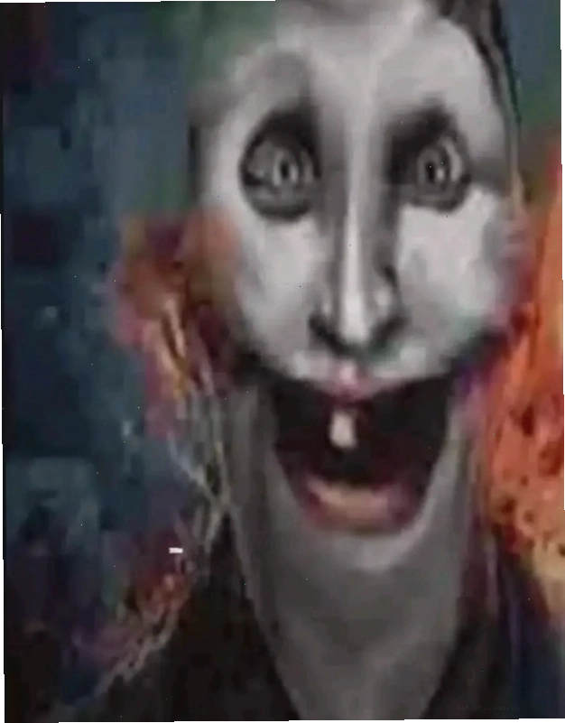 Biểu cảm Joker với một chiếc răng duy nhất