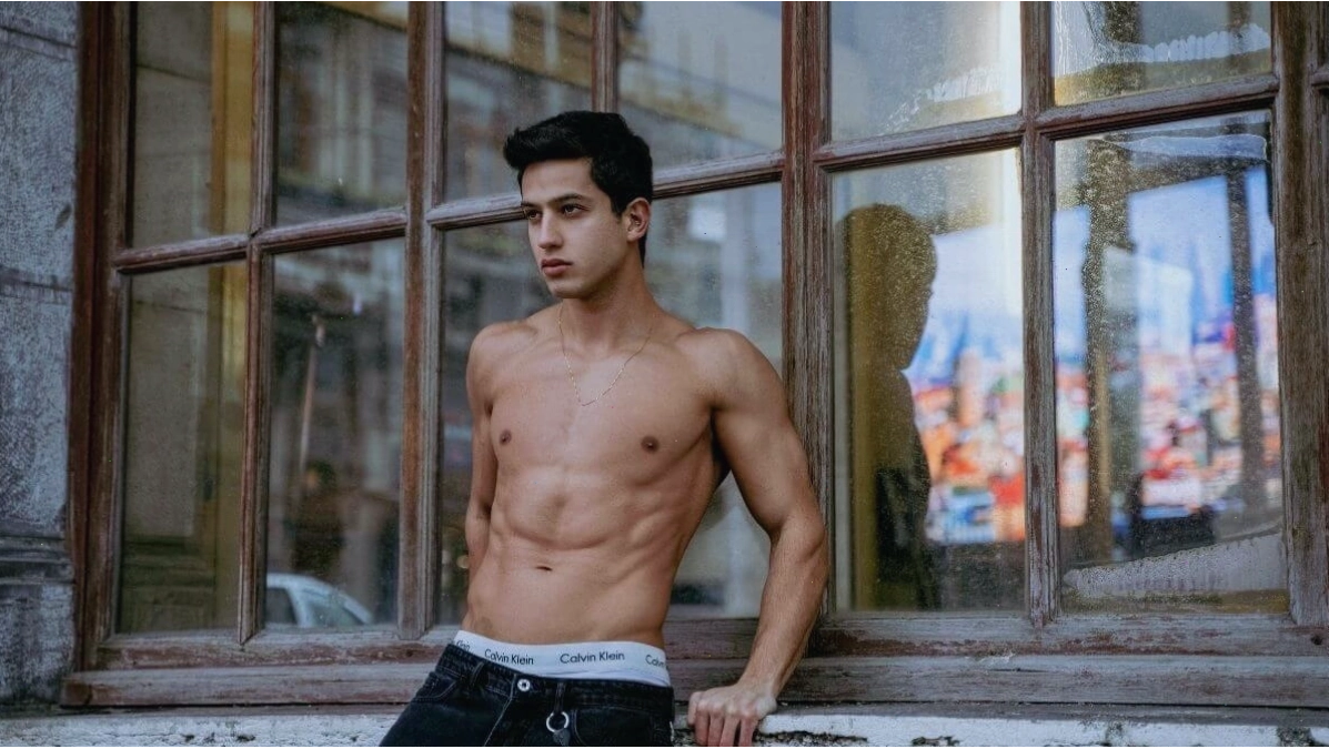 Body 6 múi nam săn chắc và khỏe mạnh