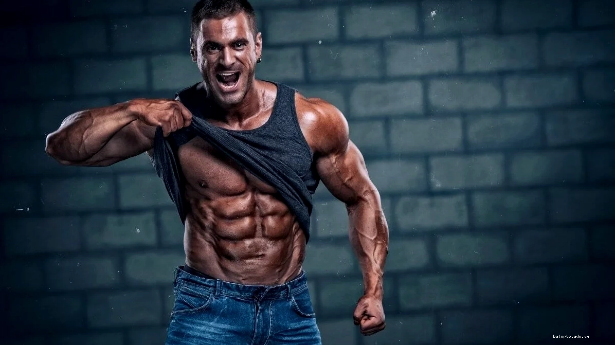 Body nam 6 múi đầy cuốn hút với cơ bắp săn chắc
