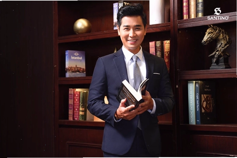Chàng trai lịch lãm với áo vest dự tiệc màu xanh navy