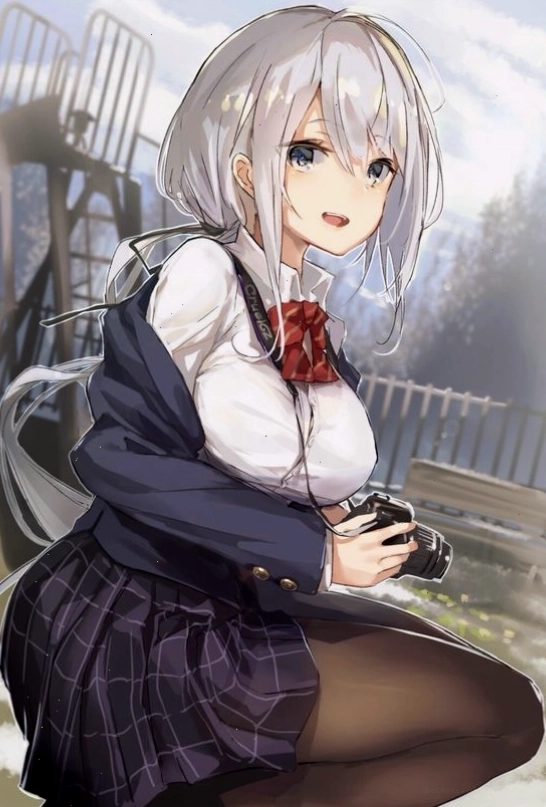 Cô gái anime với nụ cười tỏa nắng, toát lên vẻ đẹp trong sáng và thuần khiết