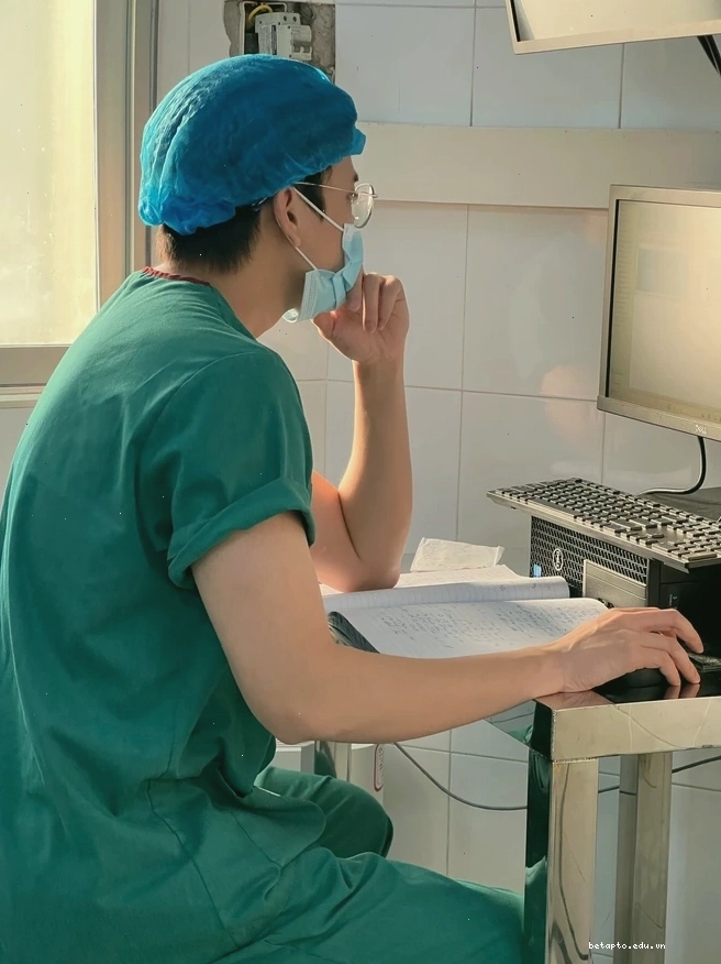 Cuộc sống đời thường của bác sĩ đẹp trai