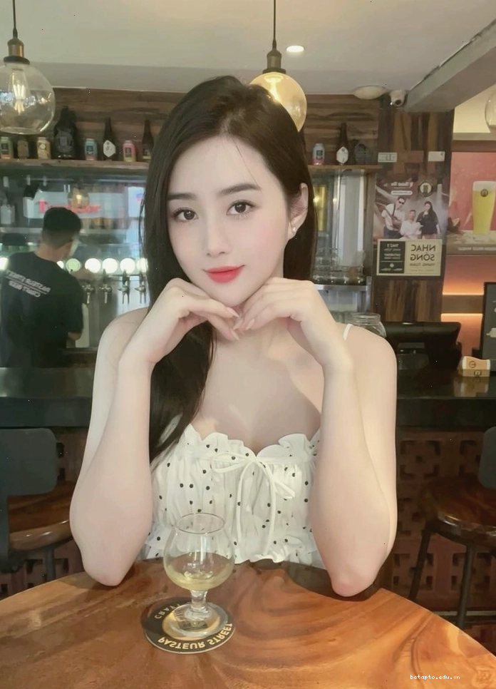Gái xinh Việt Nam diện bikini theo phong cách biển