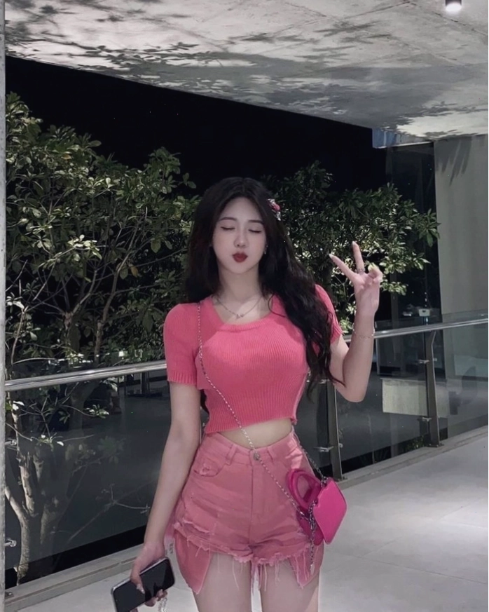 Gái xinh Việt Nam với phong cách cosplay cá tính