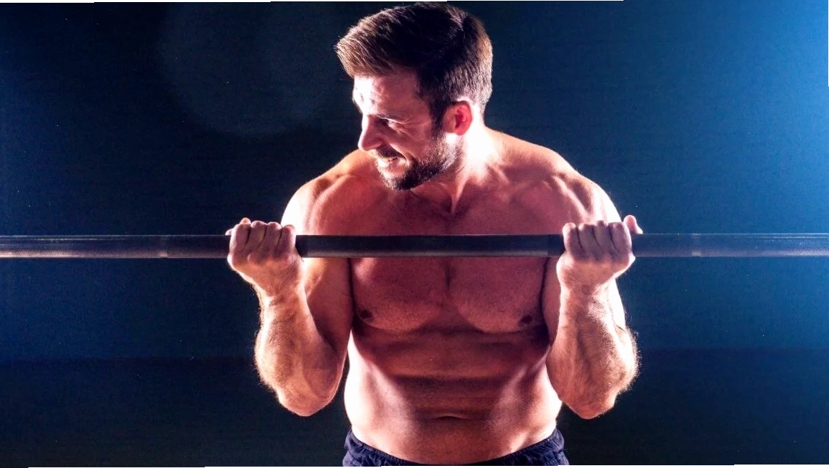 Gymer nam 6 múi cuốn hút với body săn chắc