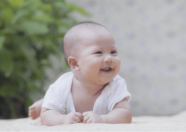 Kiểu tóc đầu trọc cho bé trai sơ sinh