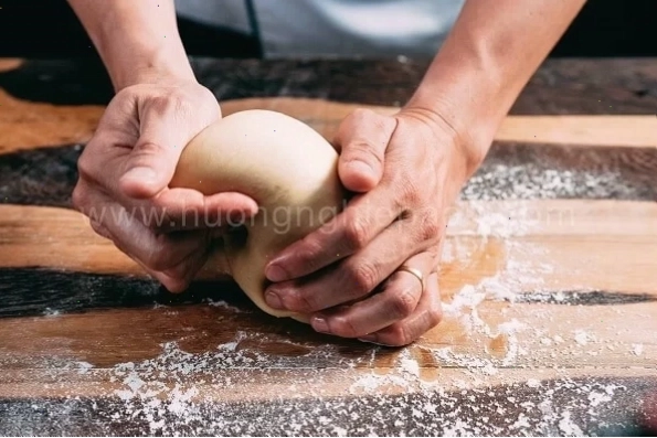 Kỹ thuật nhào bột làm vỏ bánh mì burger