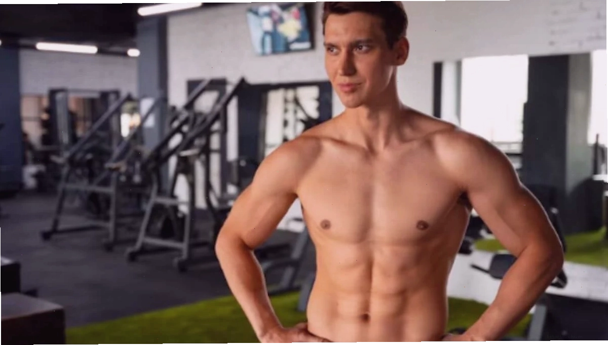 Trai đẹp body chuẩn phòng gym với cơ bụng 6 múi