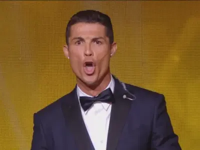 Tổng hợp ảnh meme Ronaldo đang gây bão mạng xã hội