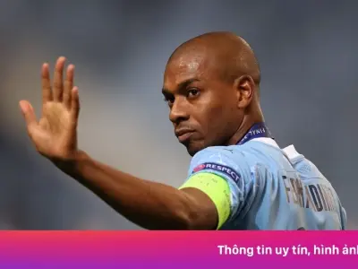 Sự nghiệp lừng lẫy của tiền vệ Fernandinho khép lại đầy tự hào